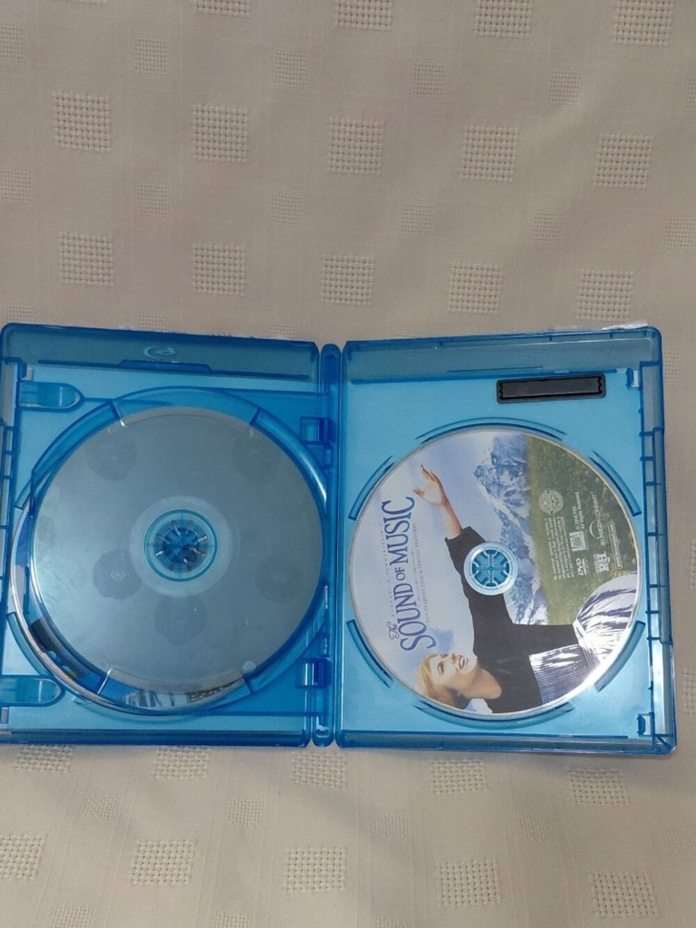 The Sound Of Music 45th Anniversary Edition Blu-ray + DVD Combo Special Features - Picture 3 of 6